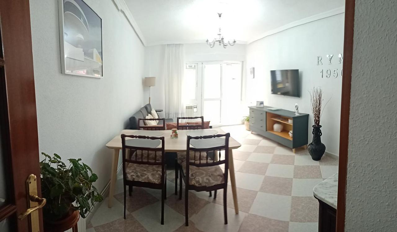 R Y M 1950 Apartamento Avilés Exterior foto